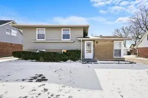 3949 168th PL, Country Club Hills, IL 60478