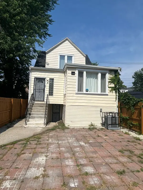7438 S Champlain AVE, Chicago, IL 60619