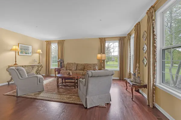 28309 W Savannah TRL, Lake Barrington, IL 60010