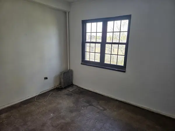7855B S SOUTH SHORE DR #3E, Chicago, IL 60649