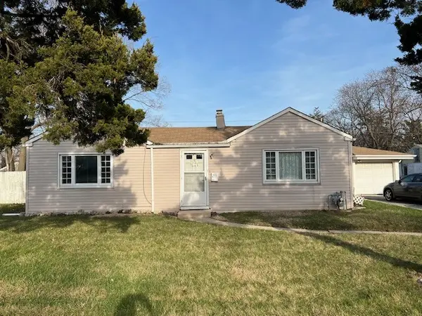 3121 N Wolf RD, Melrose Park, IL 60164