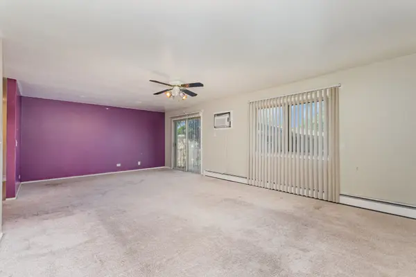 5740 Concord LN #12, Clarendon Hills, IL 60514
