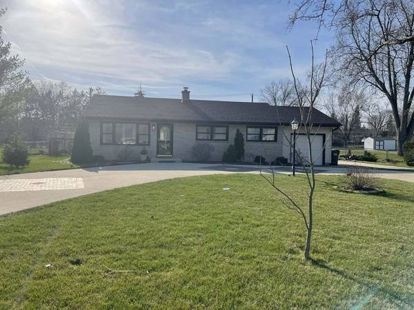 1516 Sunset DR, Schaumburg, IL 60193