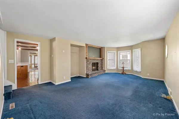 55 W Paddock ST, Crystal Lake, IL 60014
