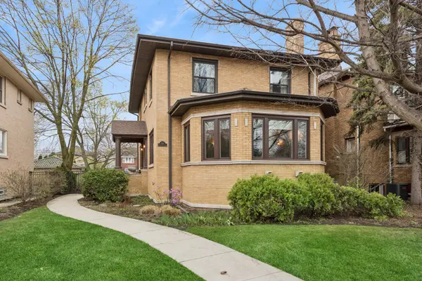 943 N Oak Park AVE, Oak Park, IL 60302
