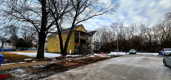 8507 S Brandon AVE, Chicago, IL 60617