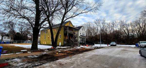8507 S Brandon AVE, Chicago, IL 60617