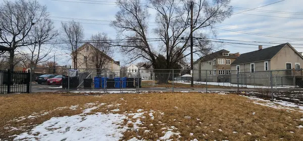 8507 S Brandon AVE, Chicago, IL 60617