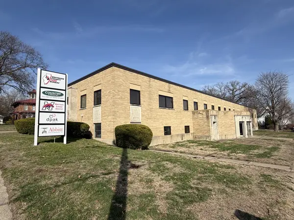 100 E Knox ST, Morrison, IL 61270