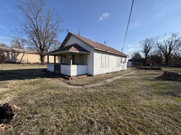 509 W Main ST, Walnut Hill, IL 62893