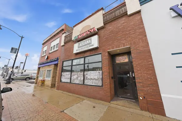 6736 Cermak RD, Berwyn, IL 60402
