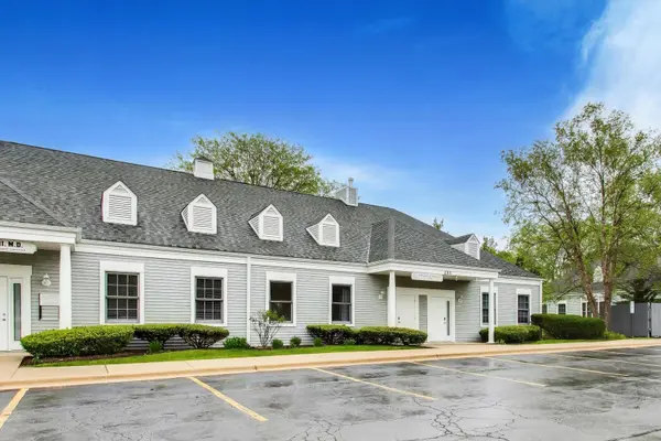 290 N Rand RD, Lake Zurich, IL 60047