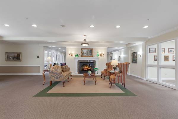 801 N Mclean BLVD #222, Elgin, IL 60123