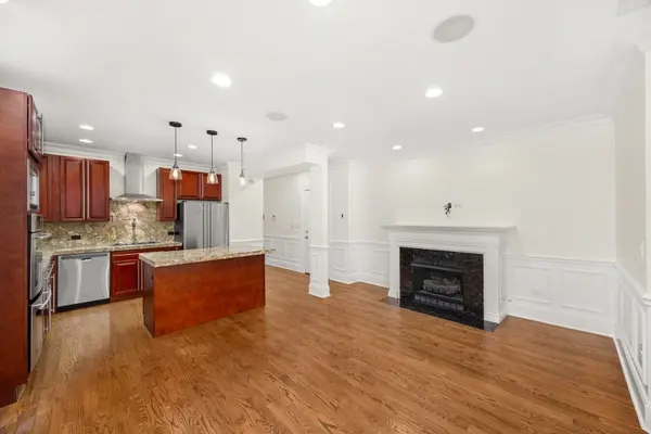 842 W Belle Plaine AVE #GW, Chicago, IL 60613