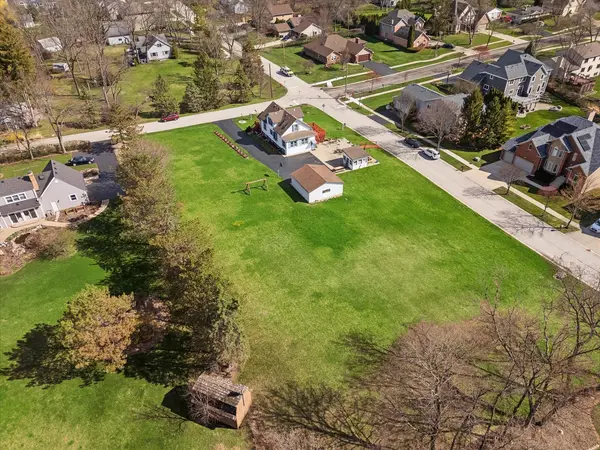 1113 W Wood ST, Palatine, IL 60067