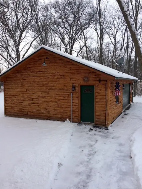 48 Indian Hills DR, Putnam, IL 61560