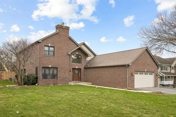 23w531 W Walnut ST, Roselle, IL 60172
