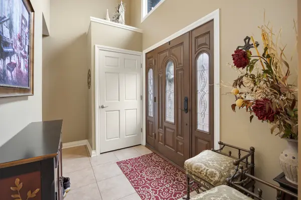 23w531 W Walnut ST, Roselle, IL 60172