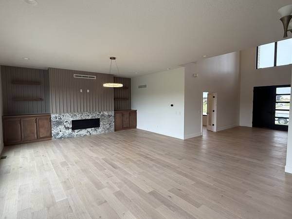 6382 Pelican ST, Bettendorf, IA 52722