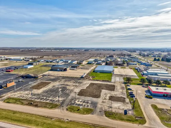 3705 Frontage RD, Peru, IL 61354