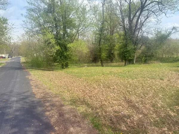 701 E 16th ST, Metropolis, IL 62960