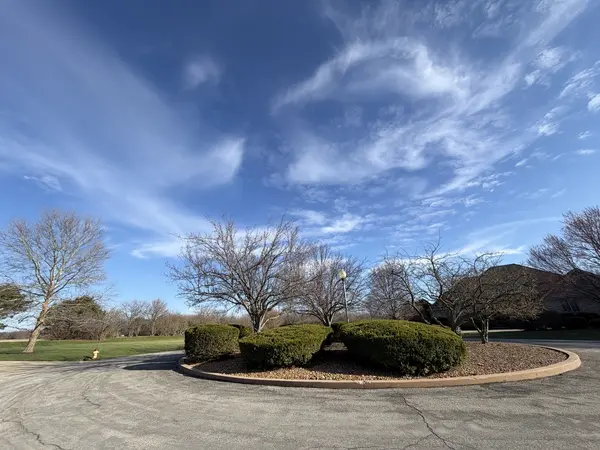 1013 Raccoon CIR, Bourbonnais, IL 60914