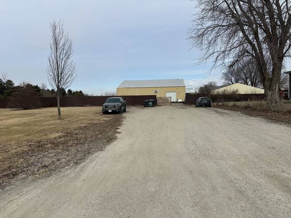 500 E Railroad AVE, Leland, IL 60531