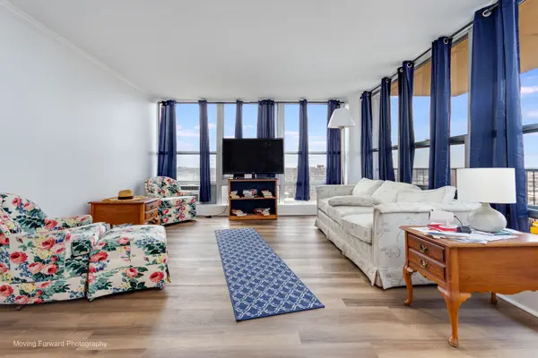 6730 S South Shore DR #1504, Chicago, IL 60649