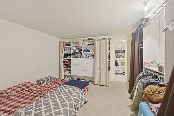 5701 N Sheridan RD #3E, Chicago, IL 60660