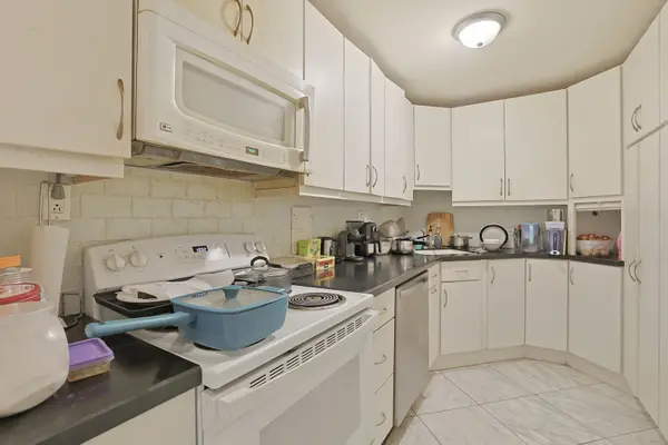 5701 N Sheridan RD #3E, Chicago, IL 60660