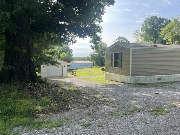 155 Shelby RD, Vienna, IL 62995