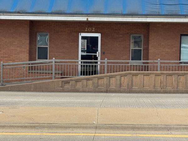 202 S Bridge ST, Yorkville, IL 60560