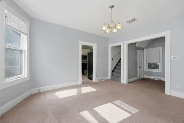 425 W 16th ST, Davenport, IA 52806
