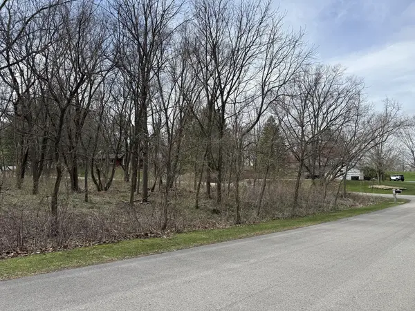 10365 KNIGHTS ARMOR LN, Roscoe, IL 61073