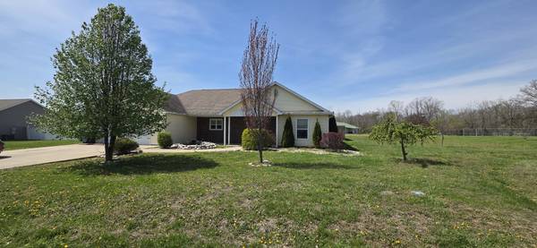 11213 Maggie DR, Marion, IL 62959