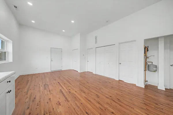7600 S Marquette AVE #1, Chicago, IL 60649
