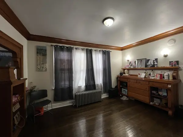 8242 S Houston AVE, Chicago, IL 60617