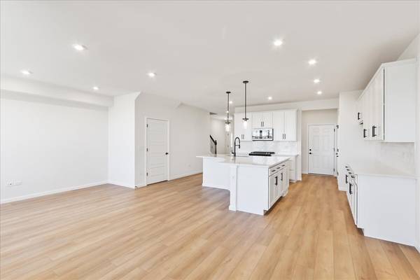 681 Maidengrass WAY #64005, Bolingbrook, IL 60490