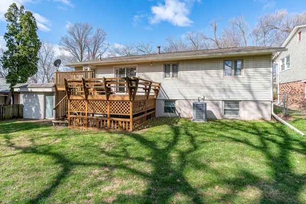 817 16th ST, Bettendorf, IA 52722