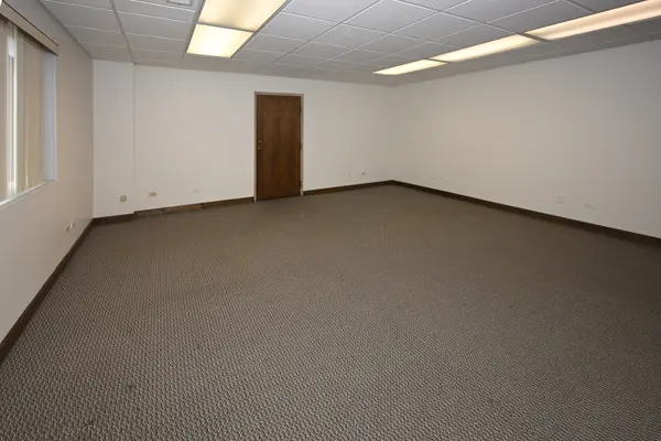 1101 W IRVING PARK RD, Bensenville, IL 60106
