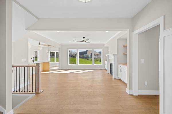 1204 Willowgrove LN, Mahomet, IL 61853