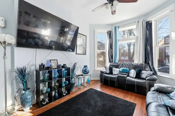 1637 S Saint Louis AVE #1, Chicago, IL 60623