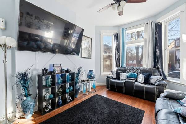 1637 S Saint Louis AVE #1, Chicago, IL 60623