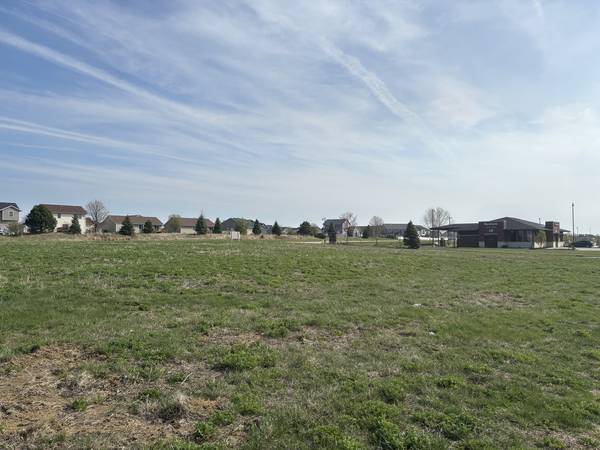 4383 53rd AVE, Bettendorf, IA 52722