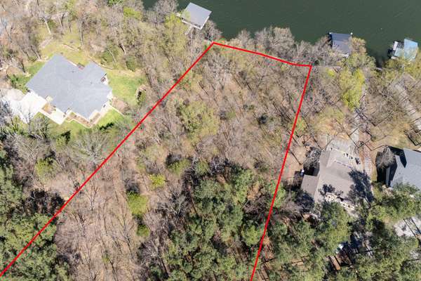25 Stony PT, Goreville, IL 62939