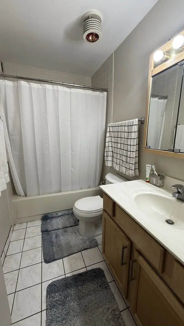 2605 S Indiana AVE #1008, Chicago, IL 60616