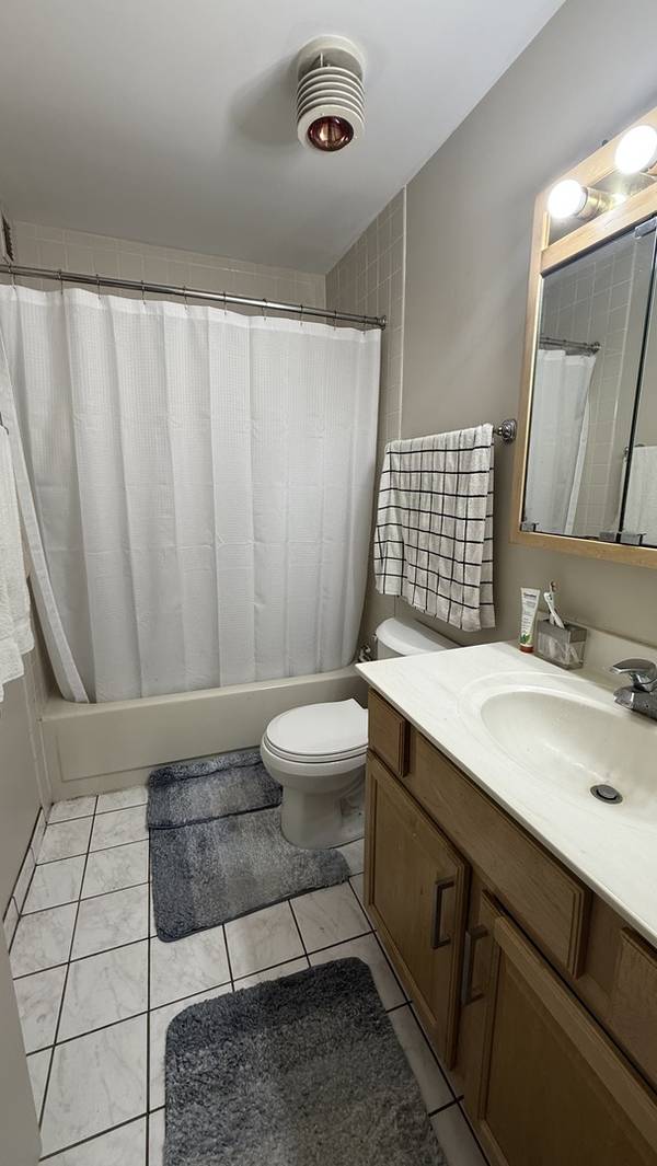 2605 S Indiana AVE #1008, Chicago, IL 60616