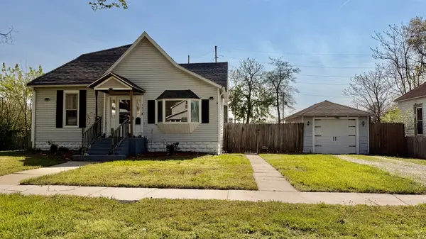 521 S Cherry ST, Centralia, IL 62801