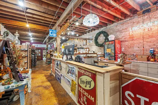 126 S Main ST, Gilman, IL 60938