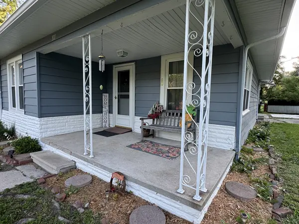 311 N Goldheimer AVE, Benton, IL 62812